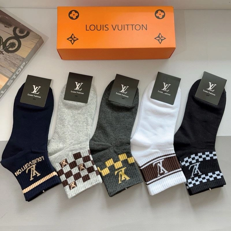 Functional Louis Vuitton Socks 273207