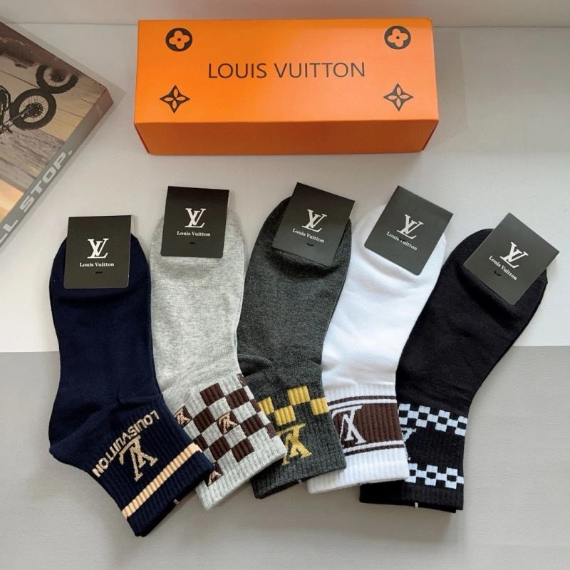 Functional Louis Vuitton Socks 273207