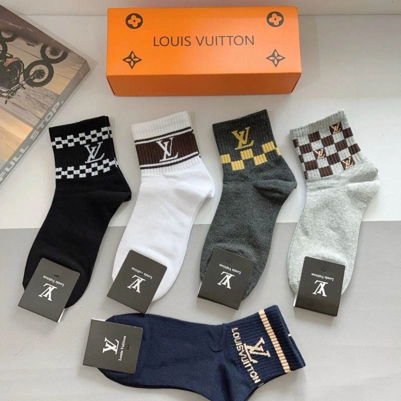 Functional Louis Vuitton Socks 273207