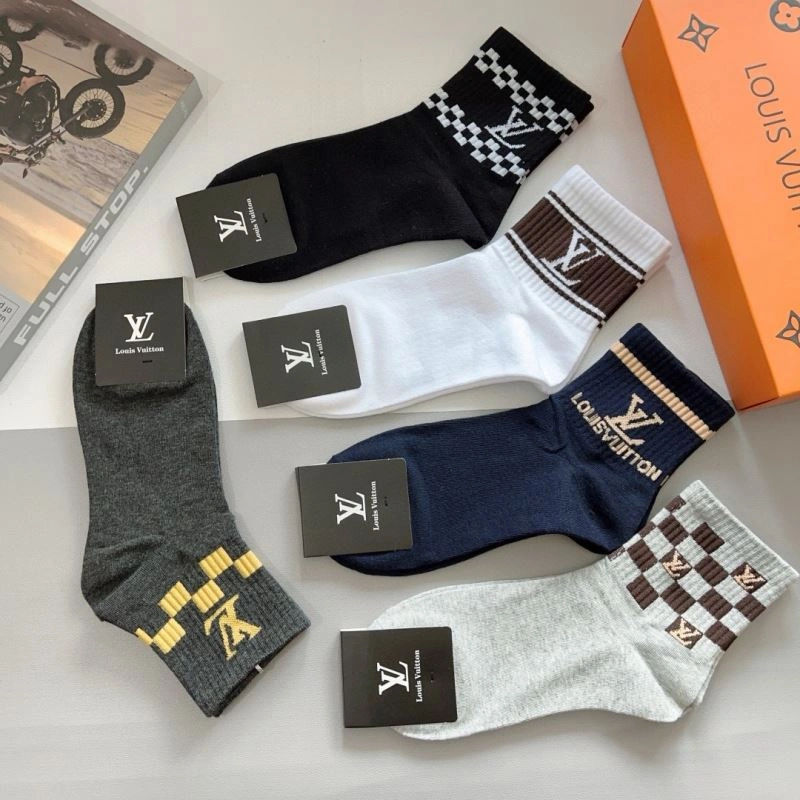 Functional Louis Vuitton Socks 273207