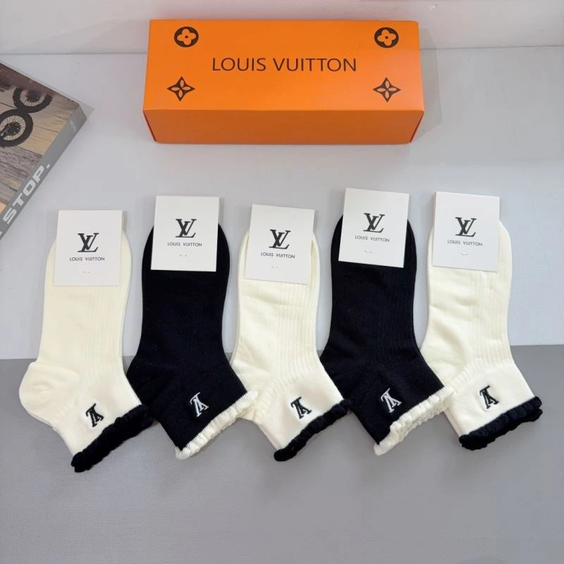 HighQuality Louis Vuitton Socks 273194