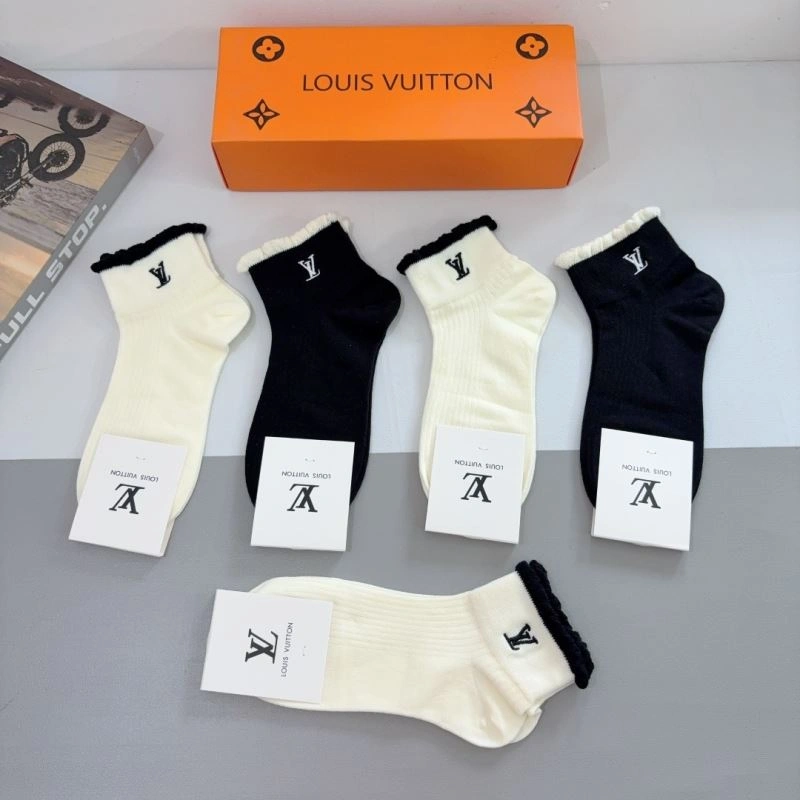 HighQuality Louis Vuitton Socks 273194