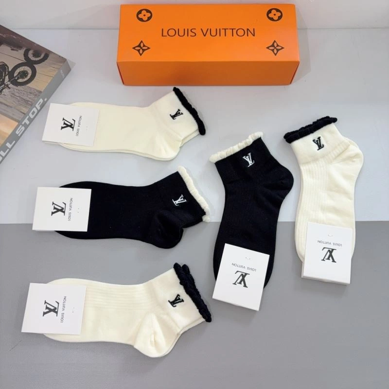HighQuality Louis Vuitton Socks 273194