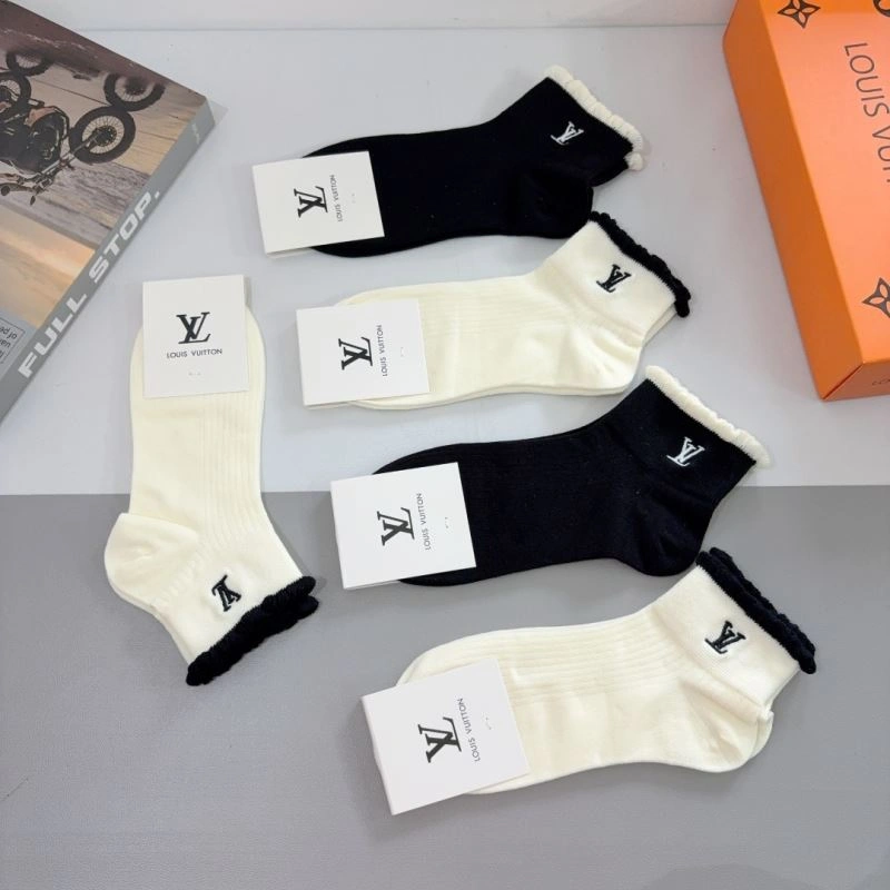 HighQuality Louis Vuitton Socks 273194