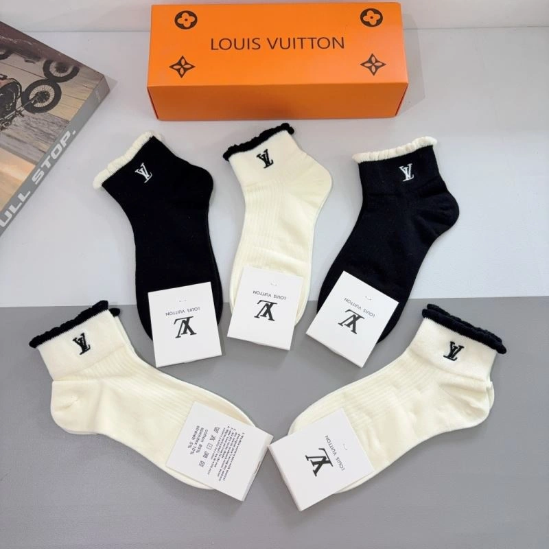 HighQuality Louis Vuitton Socks 273194