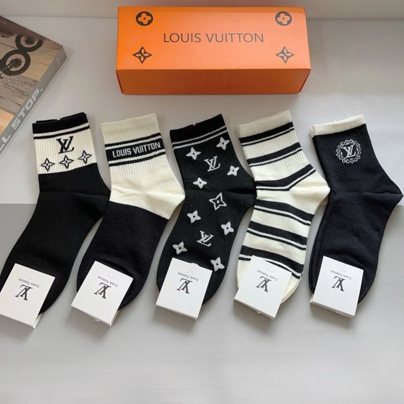 Refined Louis Vuitton Socks 273094