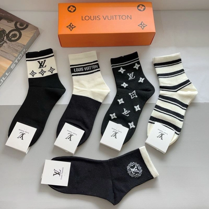 Refined Louis Vuitton Socks 273094