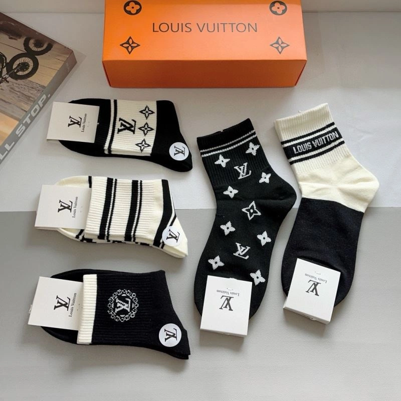 Refined Louis Vuitton Socks 273094