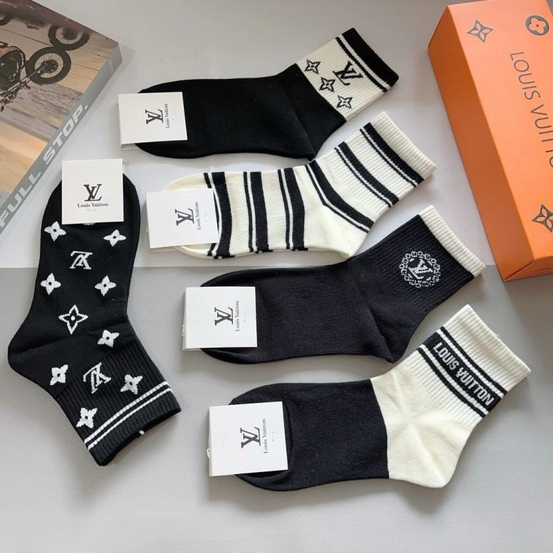 Refined Louis Vuitton Socks 273094