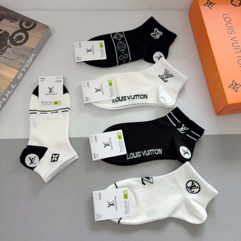 Louis Vuitton Socks Stylish 273093