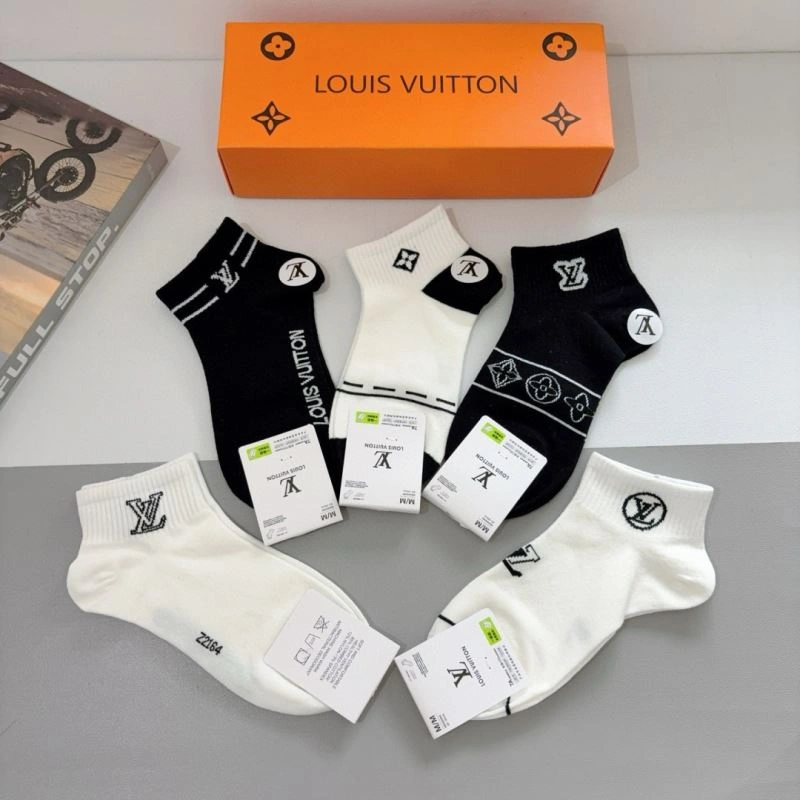 Louis Vuitton Socks Stylish 273093