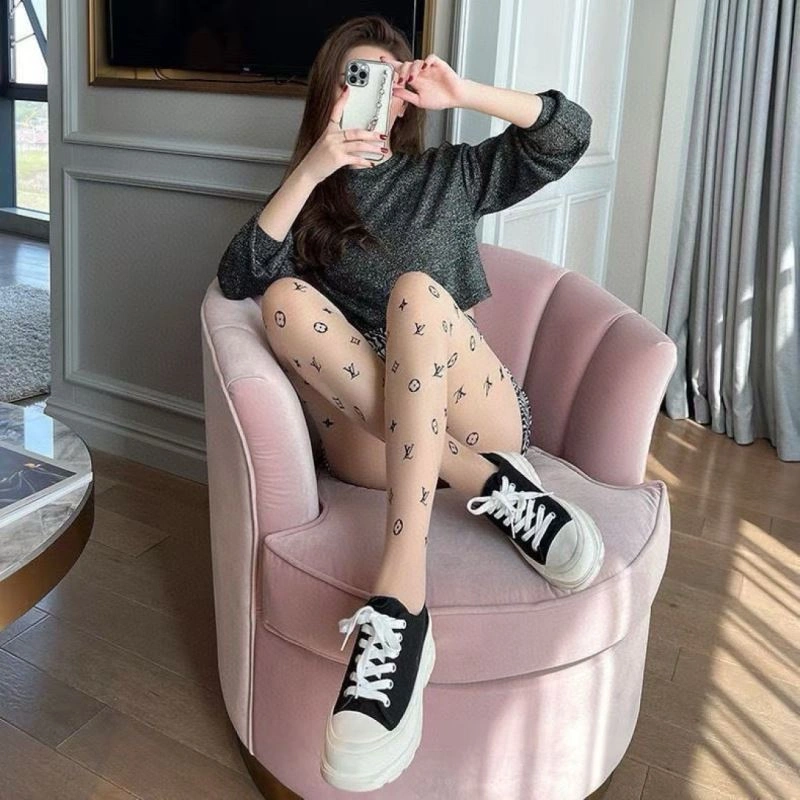 Resilient Louis Vuitton Socks 273086