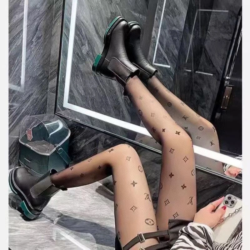 Resilient Louis Vuitton Socks 273086