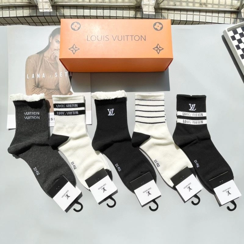 Louis Vuitton Socks Chic 273607