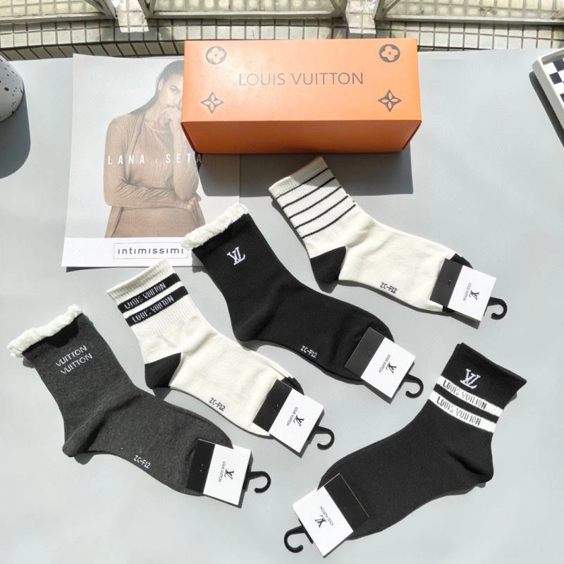 Louis Vuitton Socks Chic 273607