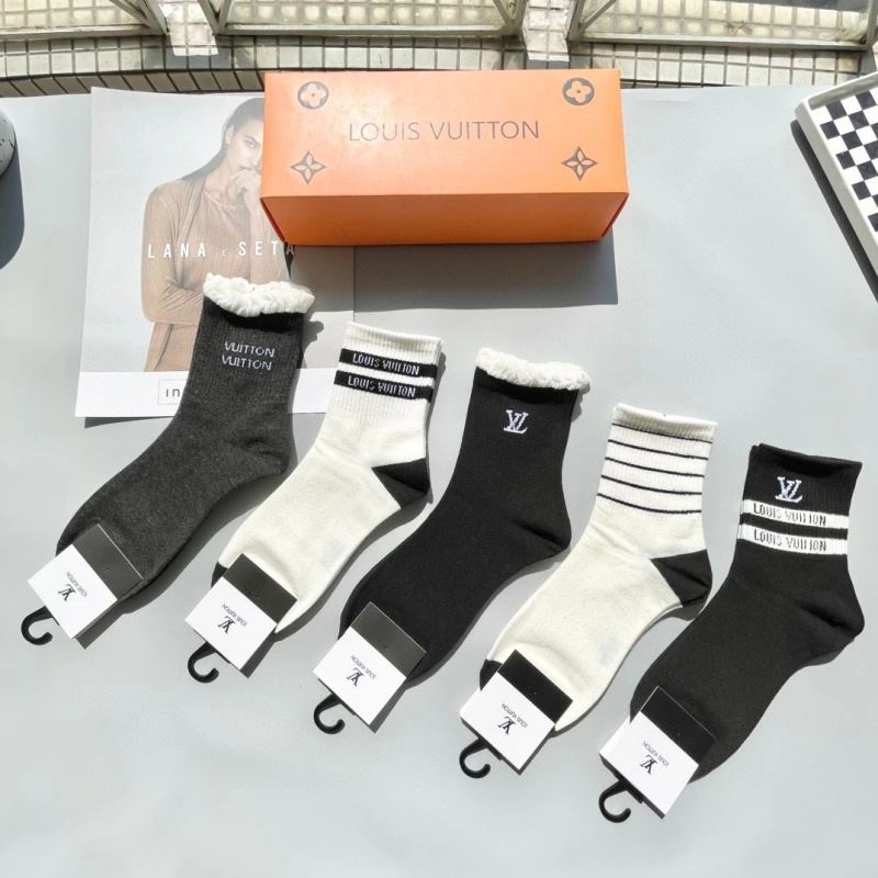 Louis Vuitton Socks Chic 273607