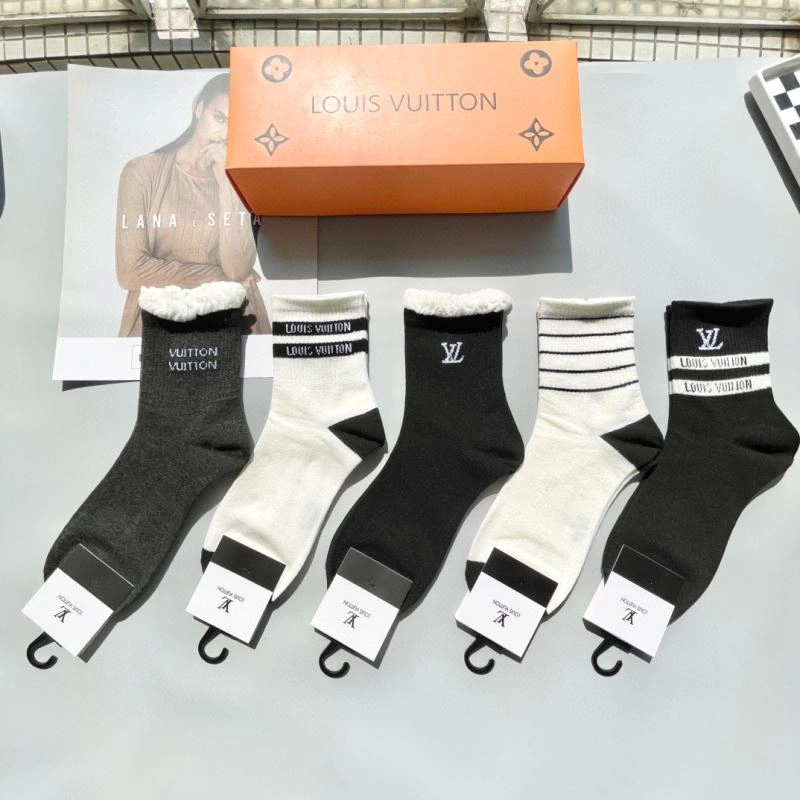 Louis Vuitton Socks Chic 273607