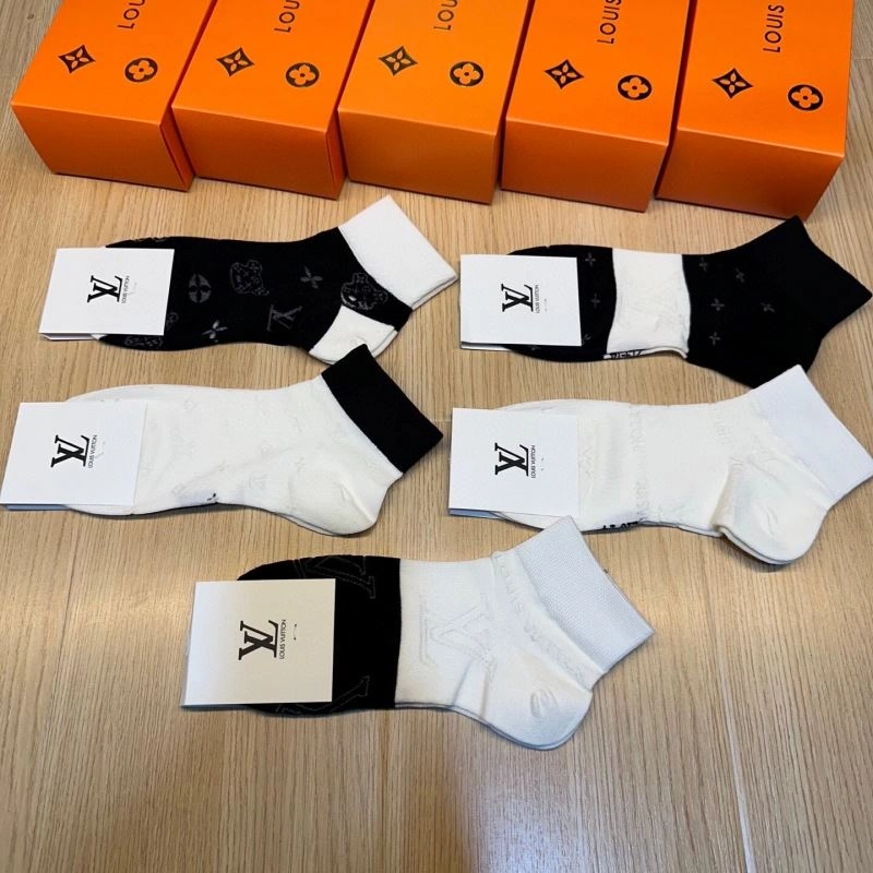 Sustainable Louis Vuitton Socks 273578