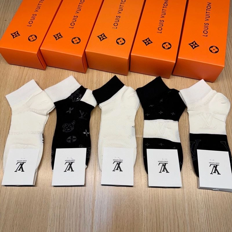 Sustainable Louis Vuitton Socks 273578