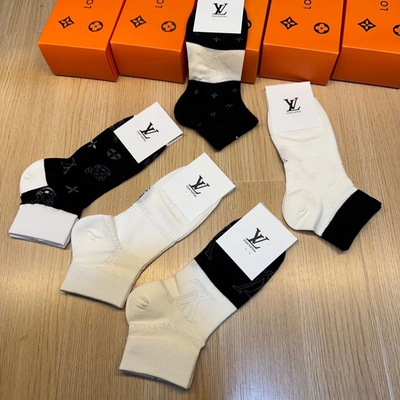 Sustainable Louis Vuitton Socks 273578