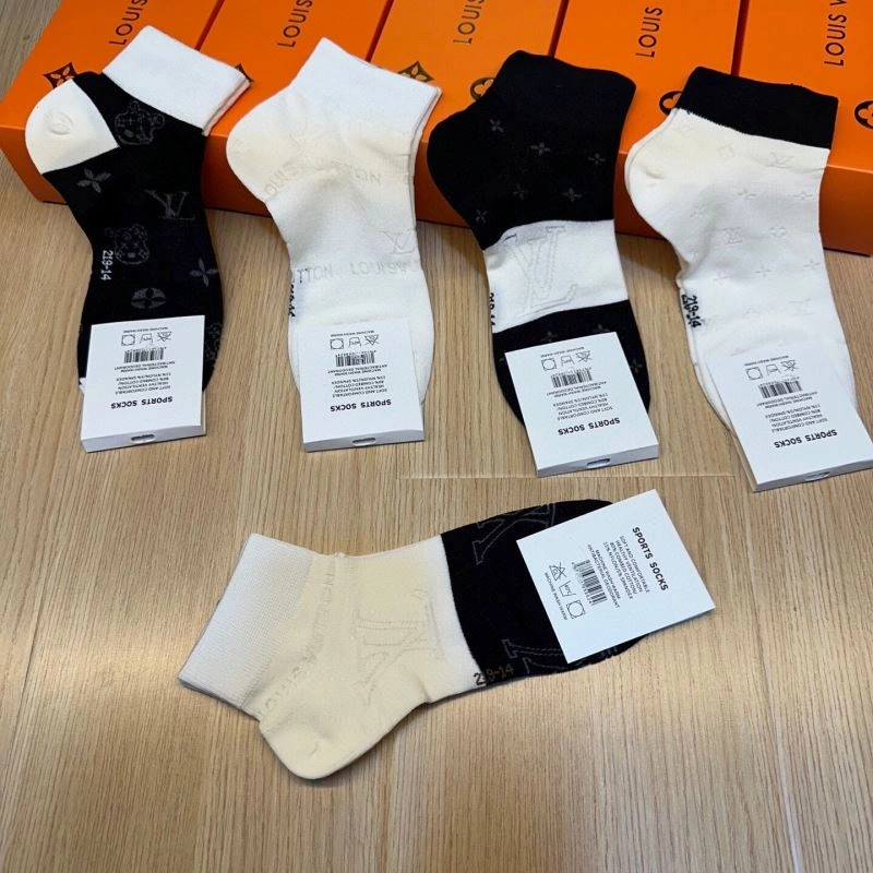 Sustainable Louis Vuitton Socks 273578