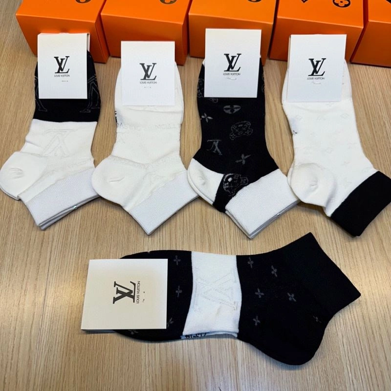Sustainable Louis Vuitton Socks 273578