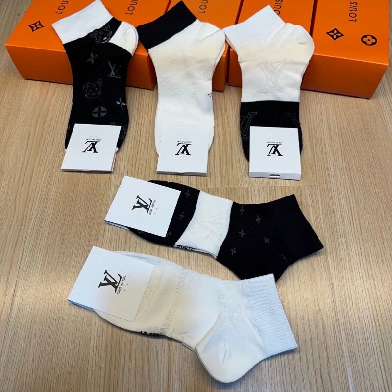 Sustainable Louis Vuitton Socks 273578