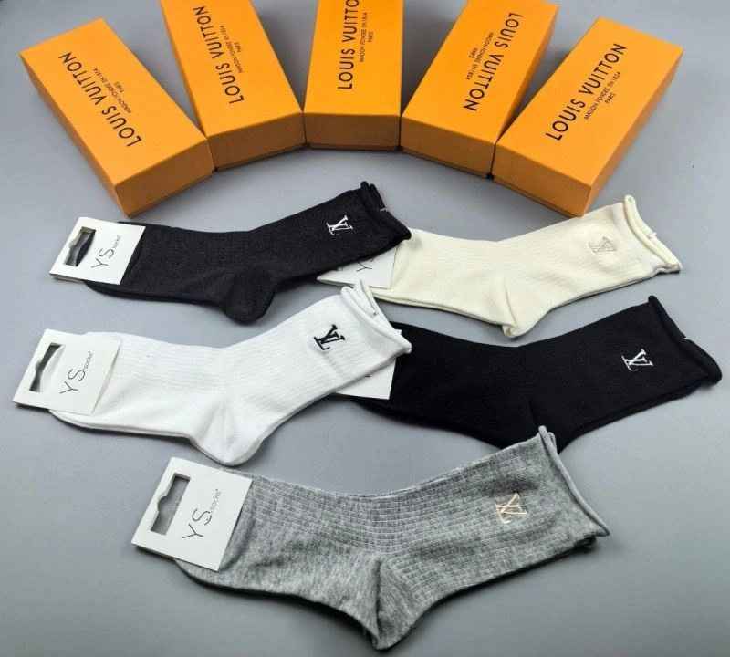 Louis Vuitton Socks Sporty 273585