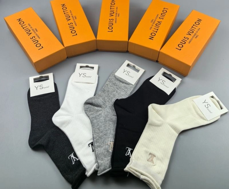 Louis Vuitton Socks Sporty 273585