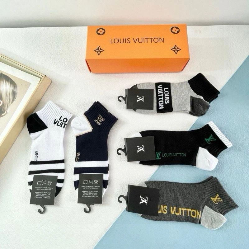 TechFriendly Louis Vuitton Socks 273596