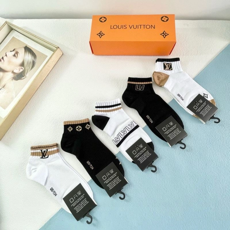 Breathable Louis Vuitton Socks 273593