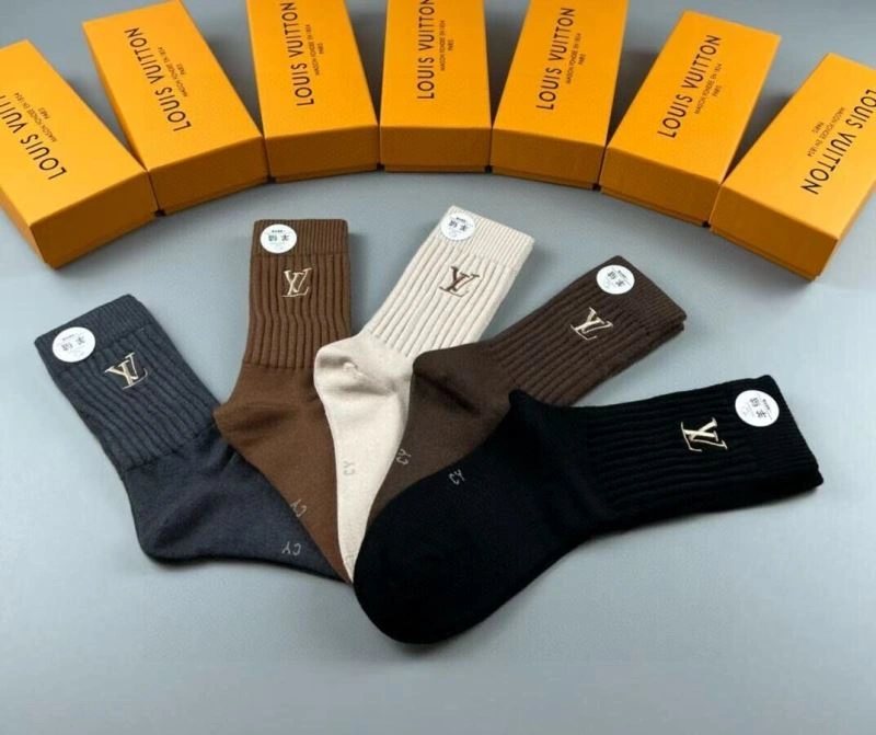 Lightweight Louis Vuitton Socks 273589