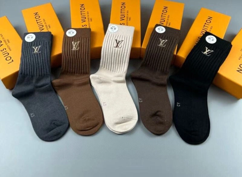 Lightweight Louis Vuitton Socks 273589