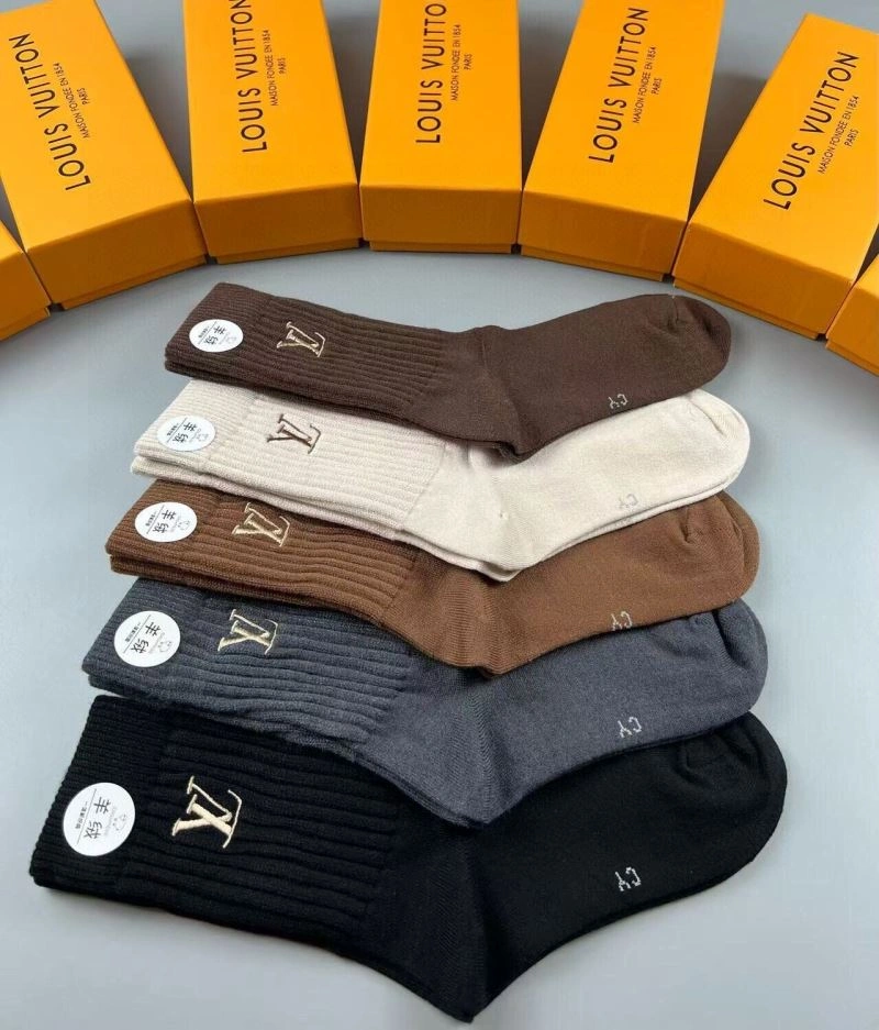 Lightweight Louis Vuitton Socks 273589