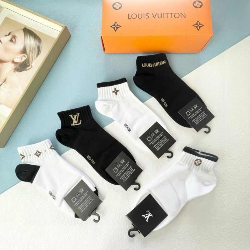 TravelReady Louis Vuitton Socks 273572