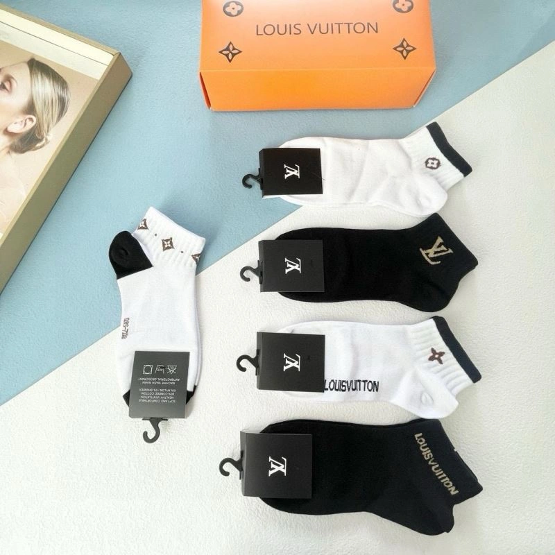 TravelReady Louis Vuitton Socks 273572