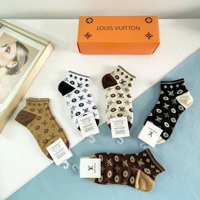 Premium Louis Vuitton Socks 273574