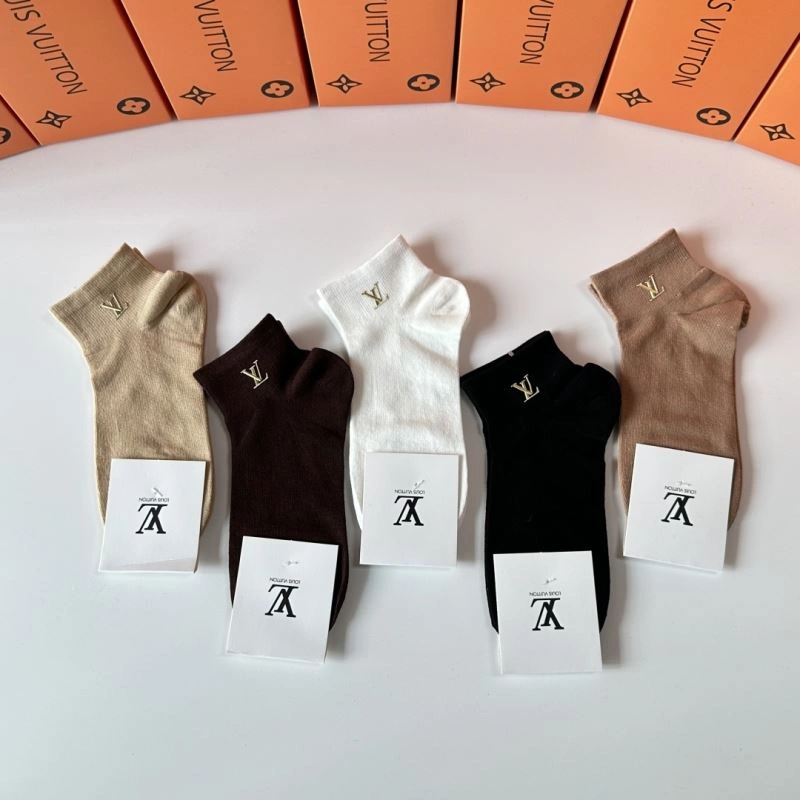Lightweight Louis Vuitton Socks 273573