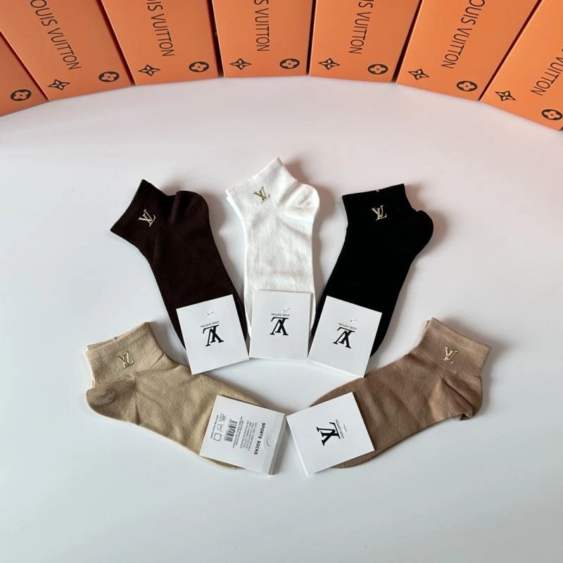 Lightweight Louis Vuitton Socks 273573
