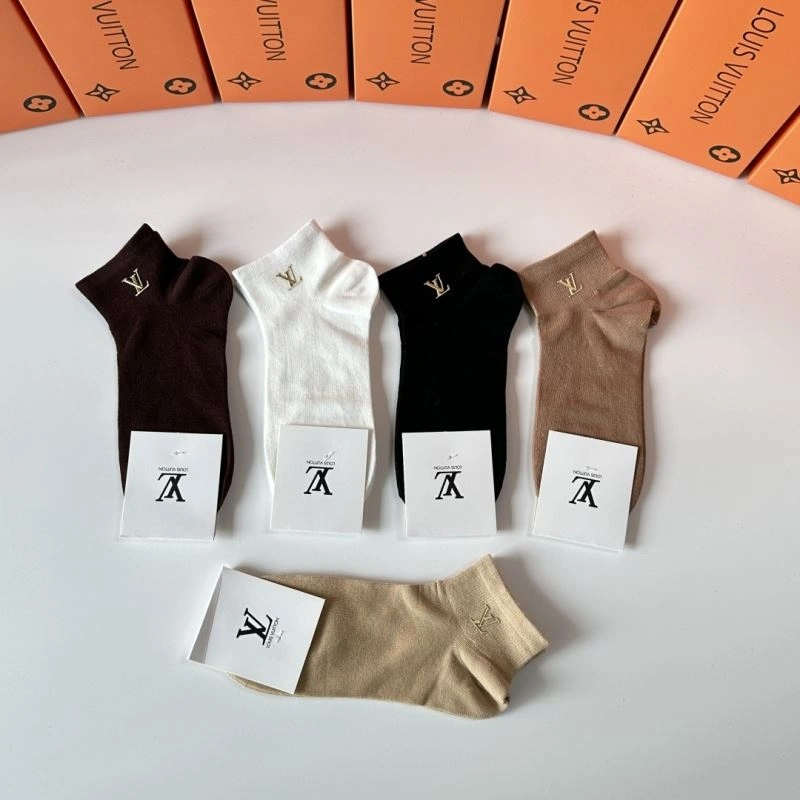 Lightweight Louis Vuitton Socks 273573