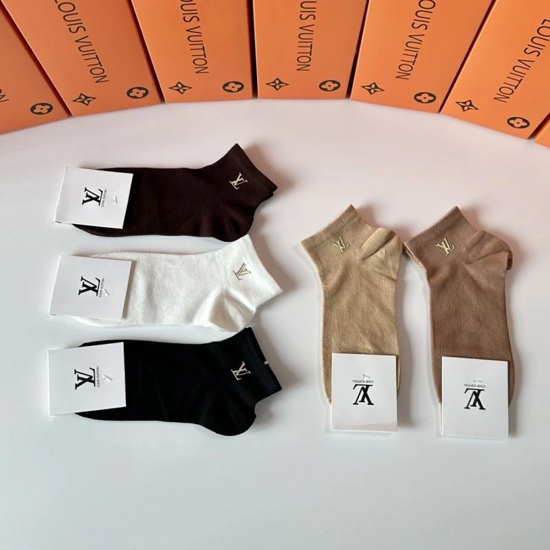 Lightweight Louis Vuitton Socks 273573