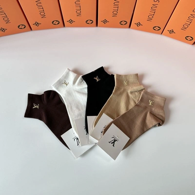 Lightweight Louis Vuitton Socks 273573