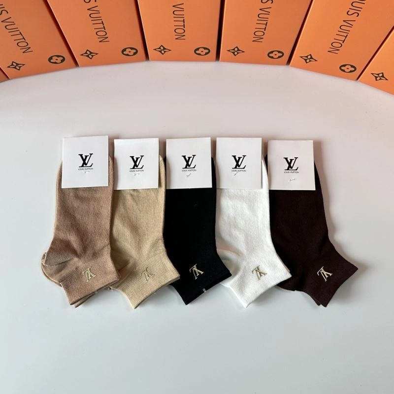 Lightweight Louis Vuitton Socks 273573