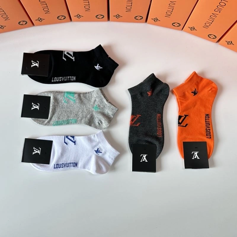 Sporty Louis Vuitton Socks 273569
