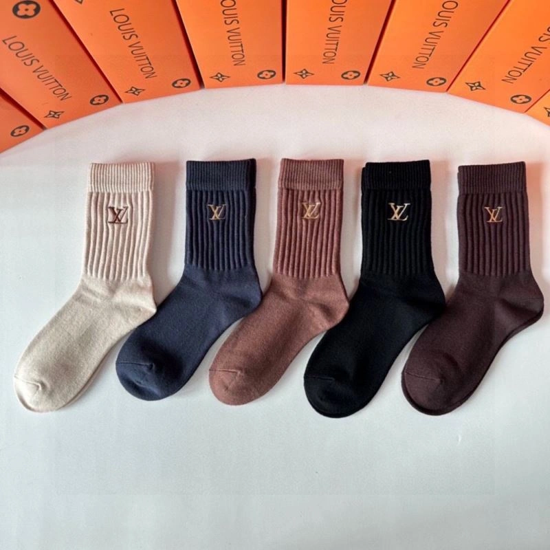 Snug Louis Vuitton Socks 273536