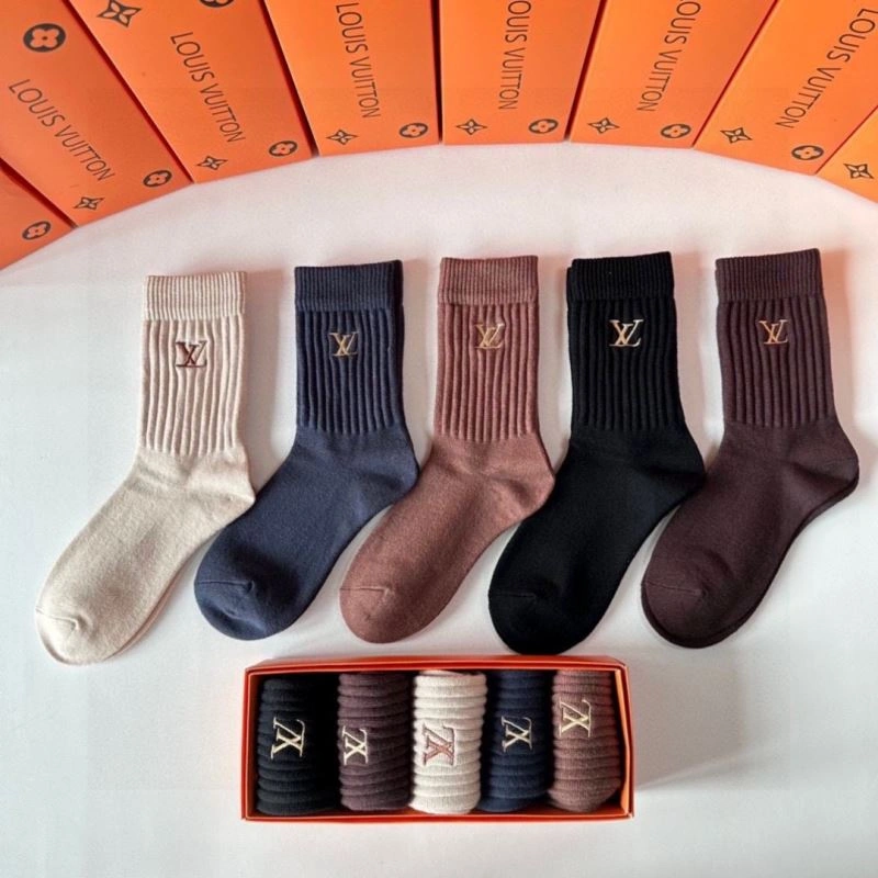 Snug Louis Vuitton Socks 273536