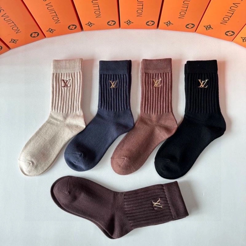 Snug Louis Vuitton Socks 273536