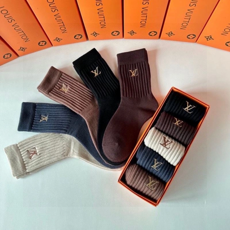 Snug Louis Vuitton Socks 273536
