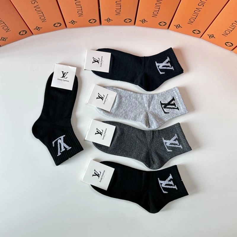 Breathable Louis Vuitton Socks 273562