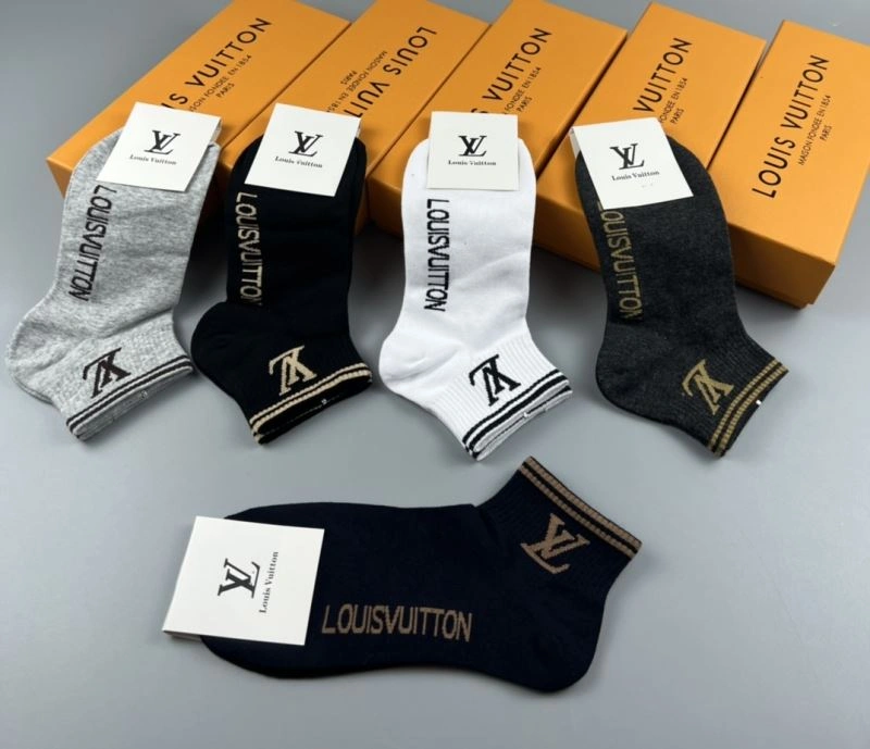 Louis Vuitton Socks FashionForward 274619